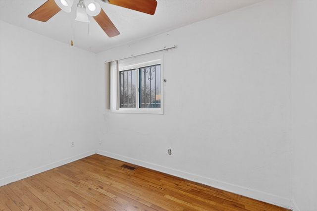 513 Ponderosa Avenue NW, Albuquerque, NM 87107