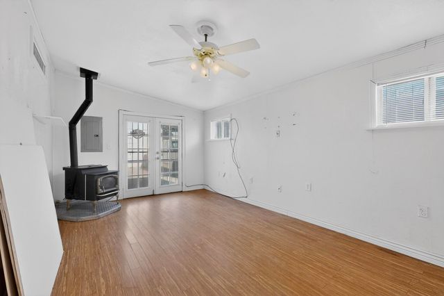 513 Ponderosa Avenue NW, Albuquerque, NM 87107