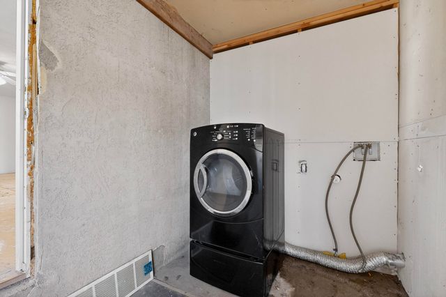 513 Ponderosa Avenue NW, Albuquerque, NM 87107