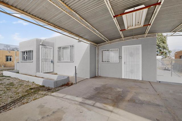 513 Ponderosa Avenue NW, Albuquerque, NM 87107