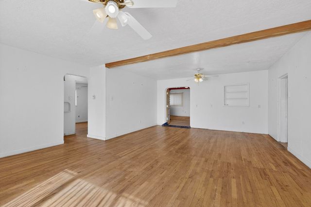 513 Ponderosa Avenue NW, Albuquerque, NM 87107