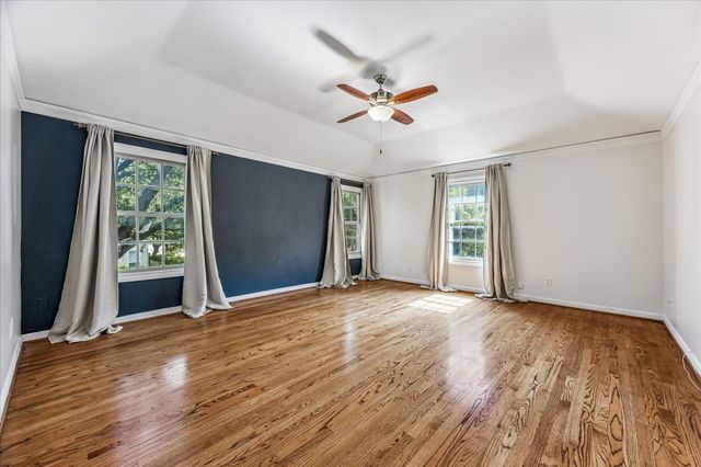 1601 Norfolk Street, Houston, TX 77006