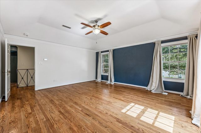 1601 Norfolk Street, Houston, TX 77006