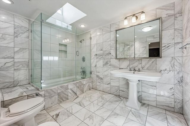 1601 Norfolk Street, Houston, TX 77006