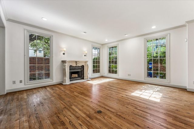 1601 Norfolk Street, Houston, TX 77006