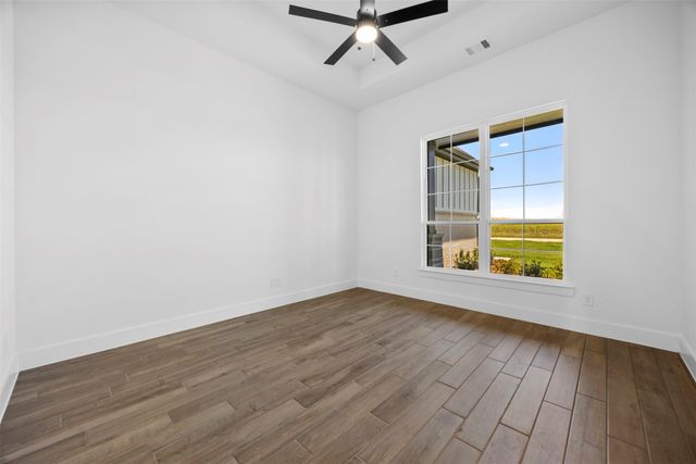 152 Aanya Lane, Waxahachie, TX 75165