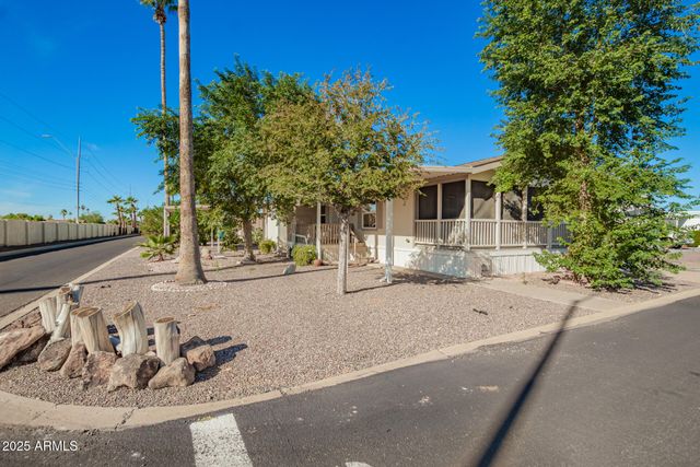 2650 W UNION HILLS Drive 201, Phoenix, AZ 85027