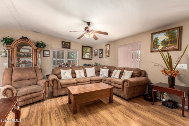 2650 W UNION HILLS Drive 201, Phoenix, AZ 85027