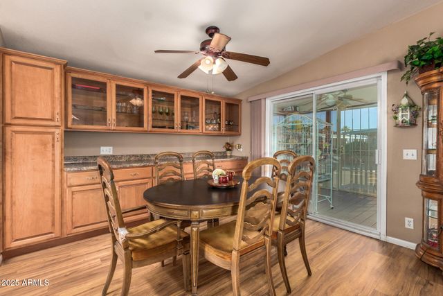 2650 W UNION HILLS Drive 201, Phoenix, AZ 85027