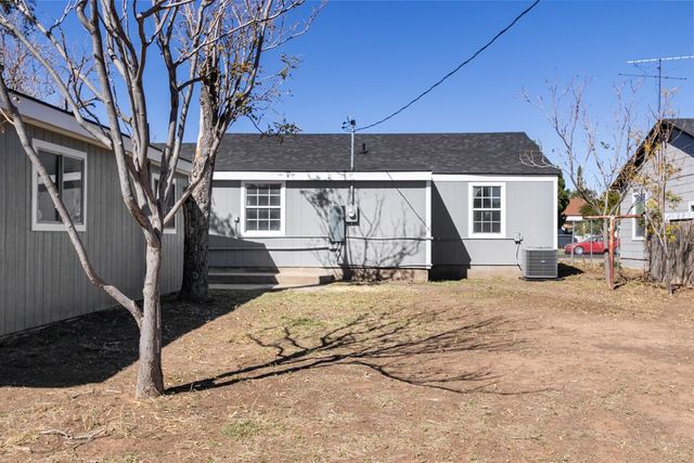 1105 Smith Ave, Odessa, TX 79763