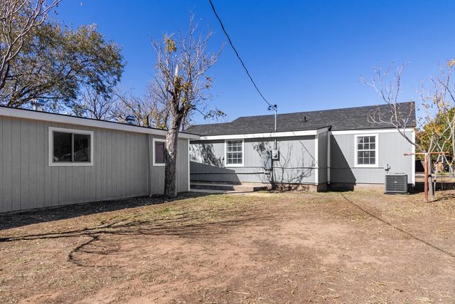 1105 Smith Ave, Odessa, TX 79763