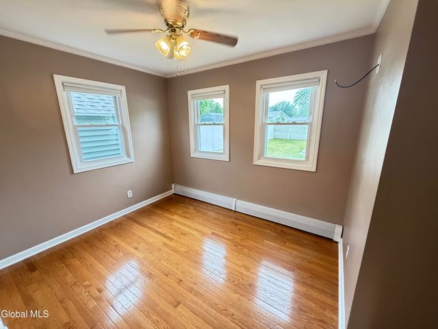 86 Jones Drive, Colonie, NY 12309