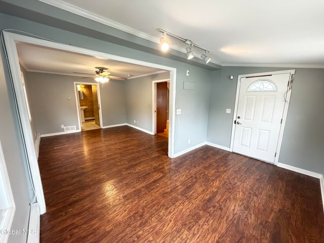86 Jones Drive, Colonie, NY 12309