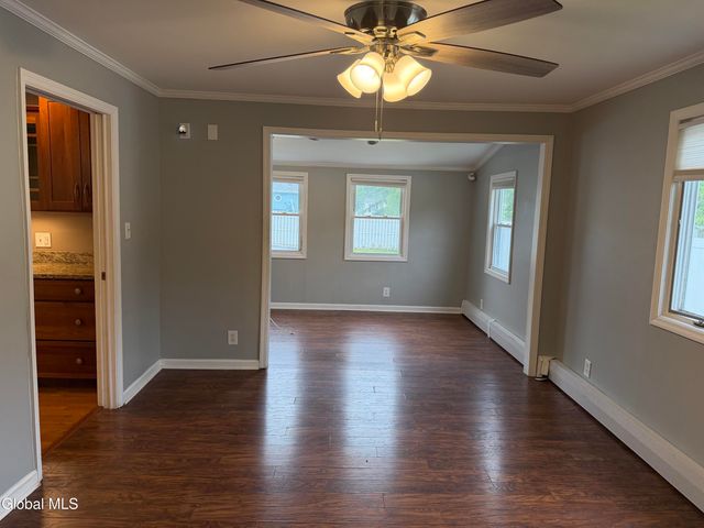 86 Jones Drive, Colonie, NY 12309