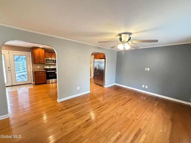 86 Jones Drive, Colonie, NY 12309