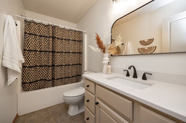 3405 NW Boulder Brook Place, Ankeny, IA 50023