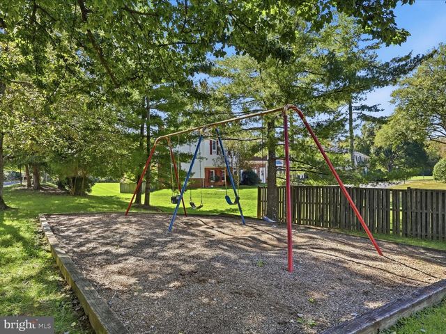 6011 BONNIE BERN CT, Burke, VA 22015