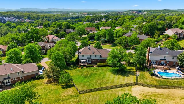 509 Averwater Ct, Franklin, TN 37067