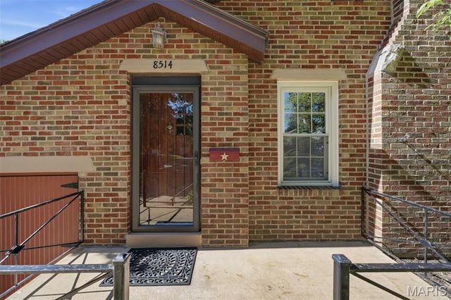 8514 Henrietta Avenue, Brentwood, MO 63144