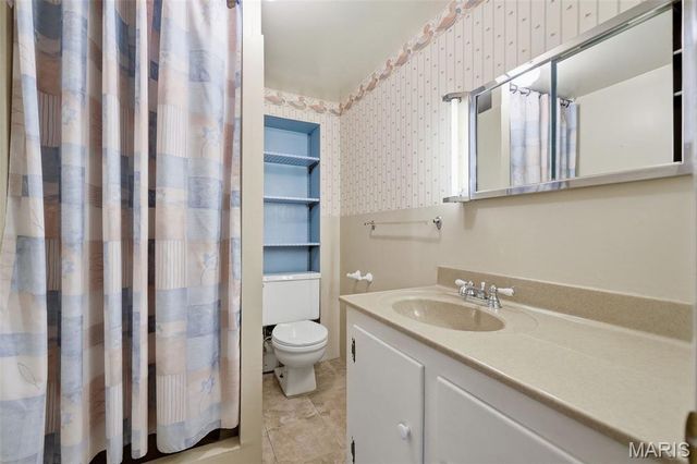 8514 Henrietta Avenue, Brentwood, MO 63144