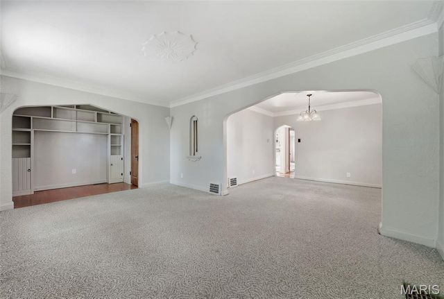 8514 Henrietta Avenue, Brentwood, MO 63144
