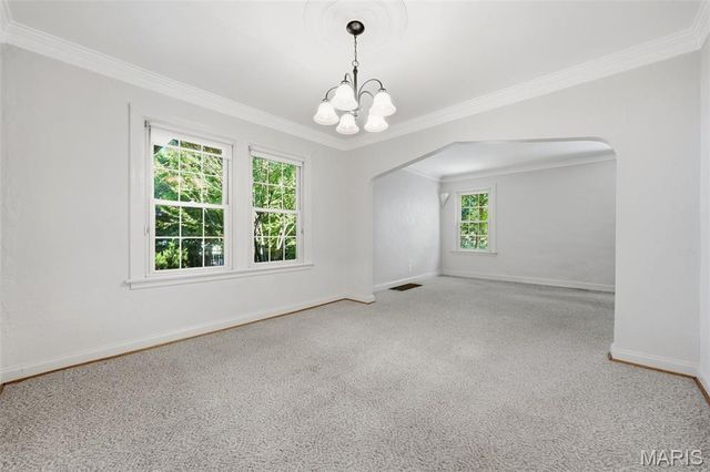 8514 Henrietta Avenue, Brentwood, MO 63144