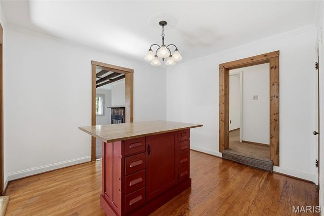 8514 Henrietta Avenue, Brentwood, MO 63144