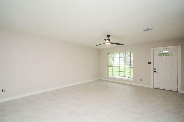 16796 Red Leaf Lane, Conroe, TX 77306
