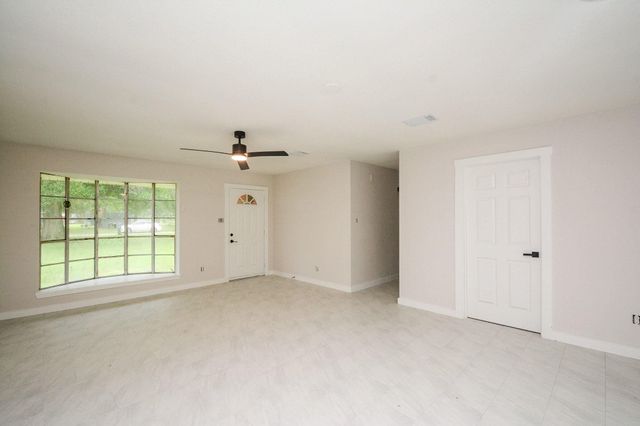 16796 Red Leaf Lane, Conroe, TX 77306