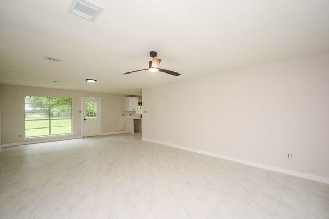16796 Red Leaf Lane, Conroe, TX 77306