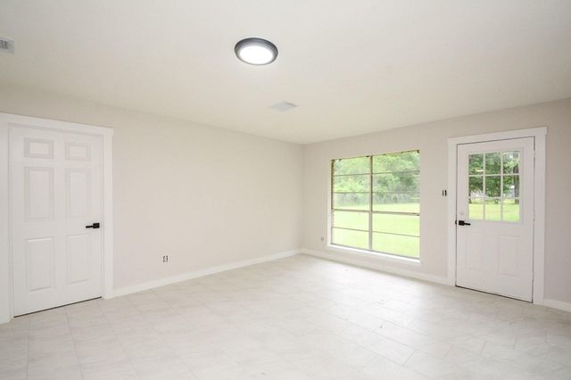 16796 Red Leaf Lane, Conroe, TX 77306