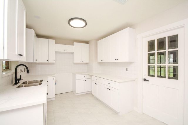 16796 Red Leaf Lane, Conroe, TX 77306