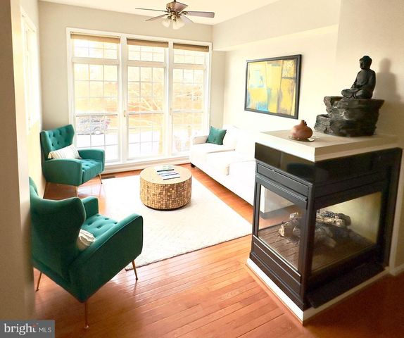 43220 BECONTREE TER, Broadlands, VA 20148