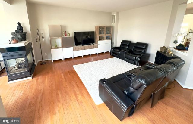 43220 BECONTREE TER, Broadlands, VA 20148