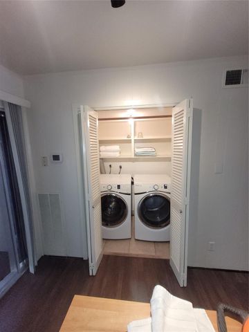 7213 Beechnut Street, Houston, TX 77074