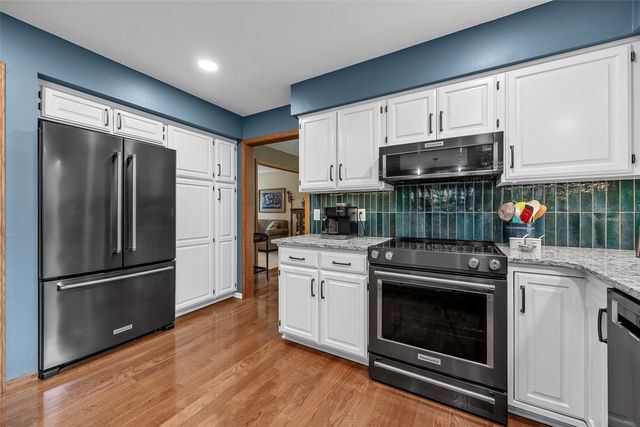 1303 Chamberlain Dr, Iowa City, IA 52240