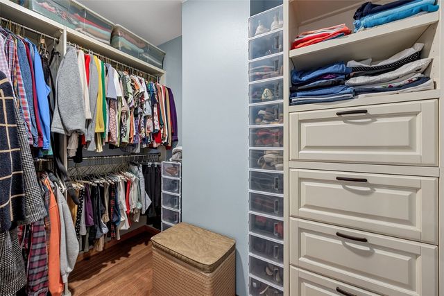 1303 Chamberlain Dr, Iowa City, IA 52240