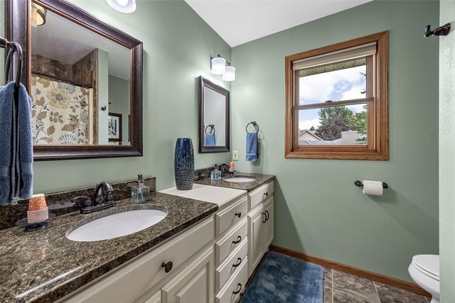 1303 Chamberlain Dr, Iowa City, IA 52240