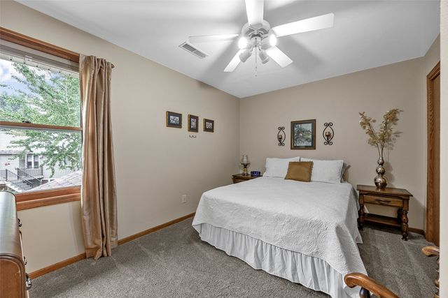 1303 Chamberlain Dr, Iowa City, IA 52240