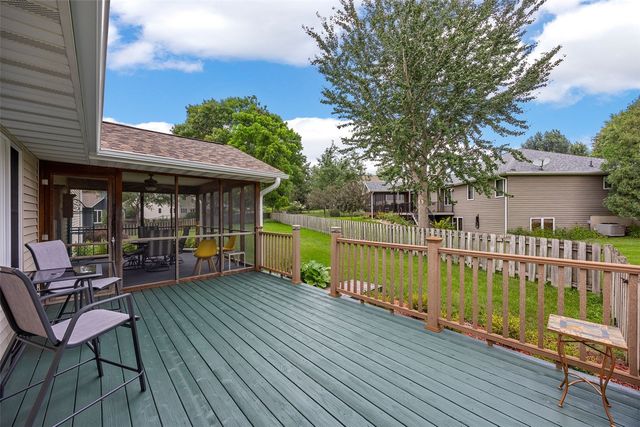 1303 Chamberlain Dr, Iowa City, IA 52240
