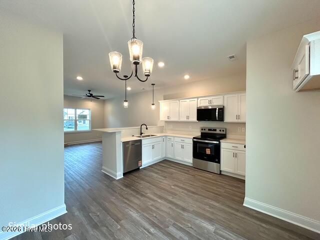 733 Cross Bridge Way, Sneads Ferry, NC 28460