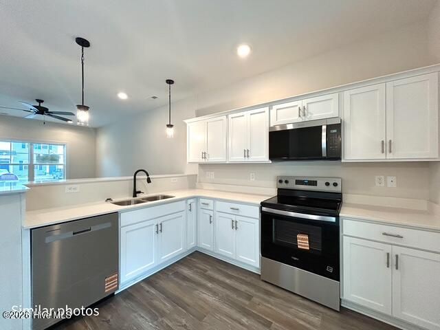 733 Cross Bridge Way, Sneads Ferry, NC 28460