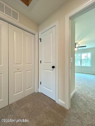 733 Cross Bridge Way, Sneads Ferry, NC 28460