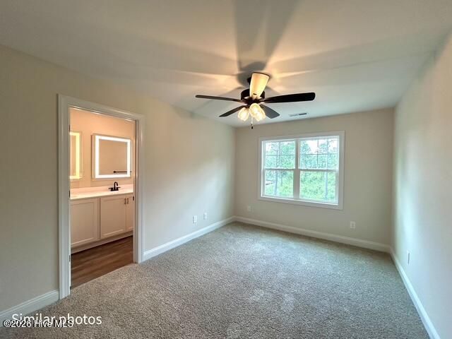 733 Cross Bridge Way, Sneads Ferry, NC 28460