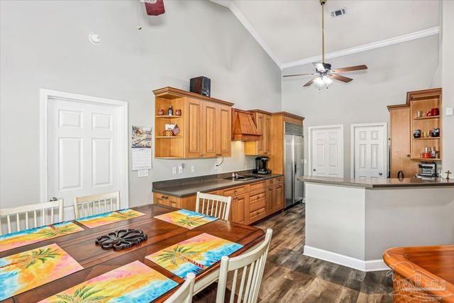 1000 Coronado Ct, Gulf Breeze, FL 32563