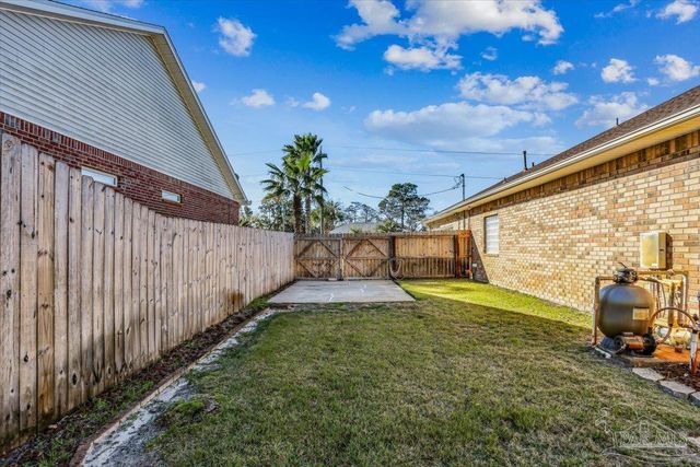 1000 Coronado Ct, Gulf Breeze, FL 32563