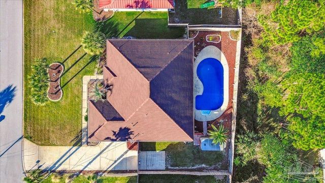 1000 Coronado Ct, Gulf Breeze, FL 32563