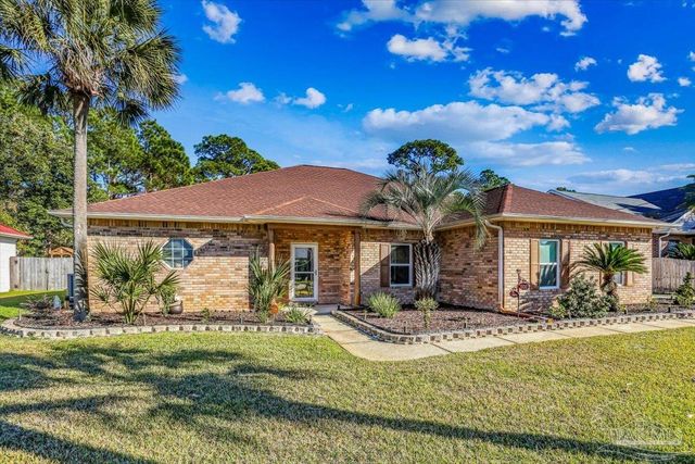 1000 Coronado Ct, Gulf Breeze, FL 32563