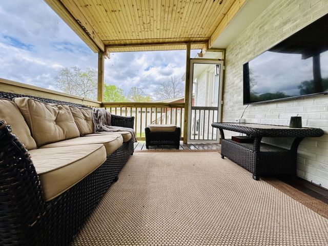 332 Keeton Ave, Old Hickory, TN 37138