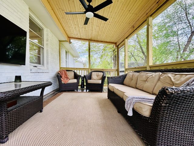 332 Keeton Ave, Old Hickory, TN 37138